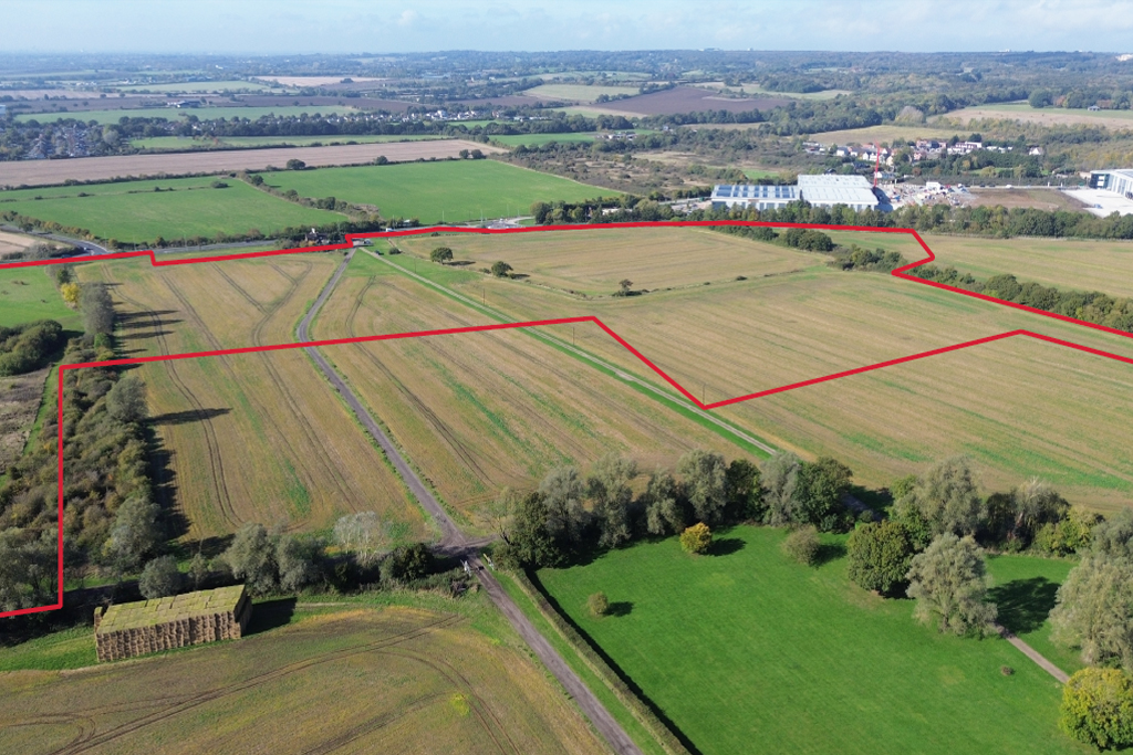 Dunton hills Garden Village Phase 1 Gateway